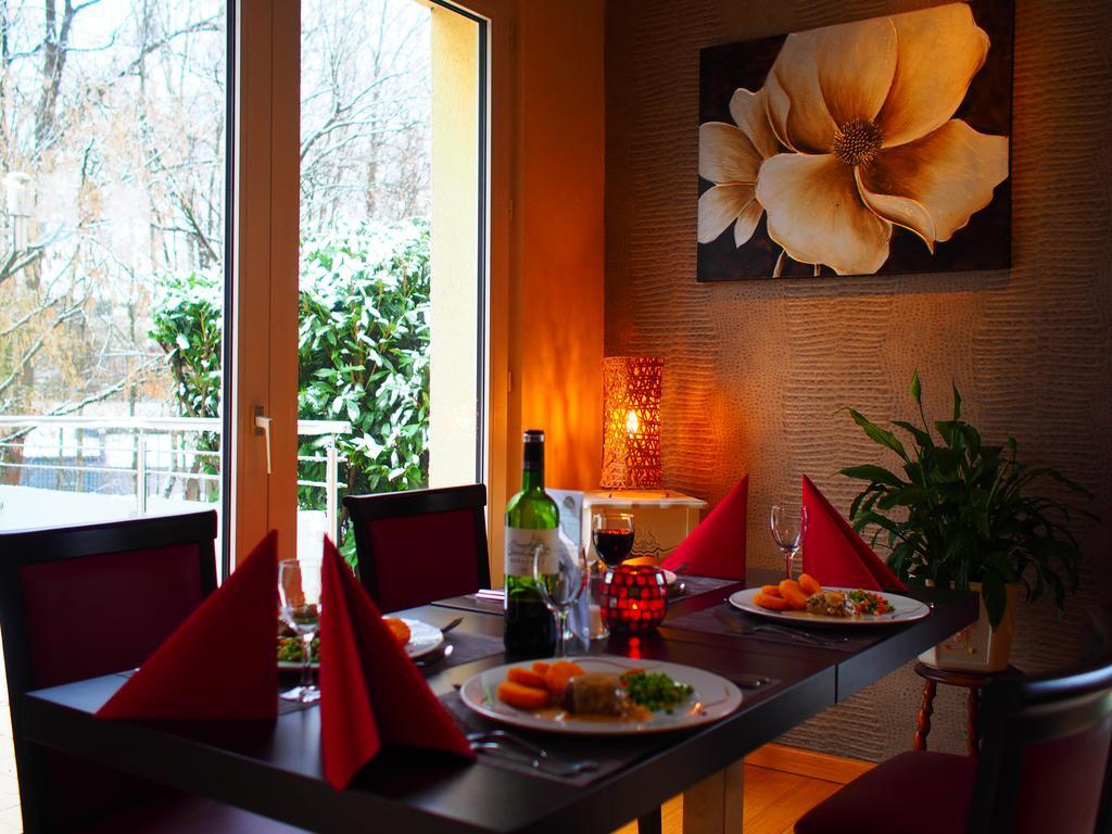 The Originals City, Hotel Et Restaurant Aster, Saint-Avold Nord Крётцвальд-ла-Круа Экстерьер фото
